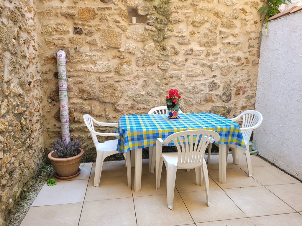 House in Saint-Genies-de-Fontedit - Image 3