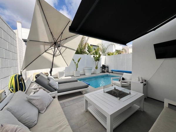 Villa in Urbanizacion los Balcones - view 1