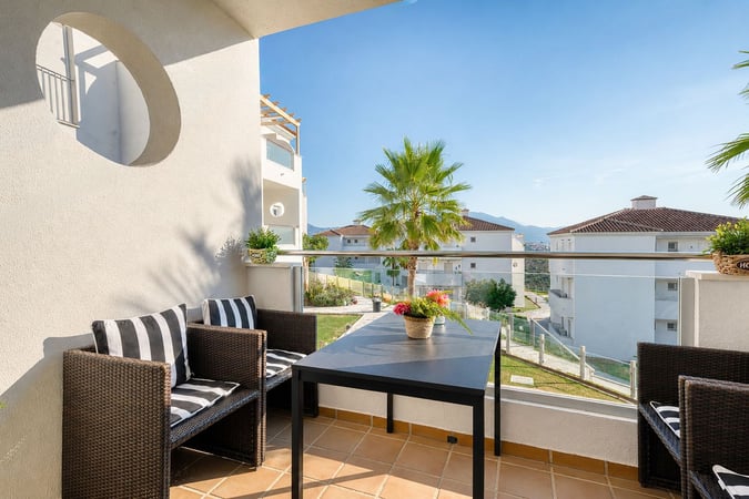 Apartment in La Duquesa - view 1