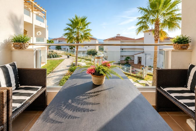 Apartment in La Duquesa - view 1
