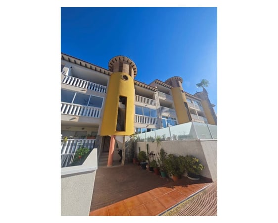 Apartment in Villamartin - view 1