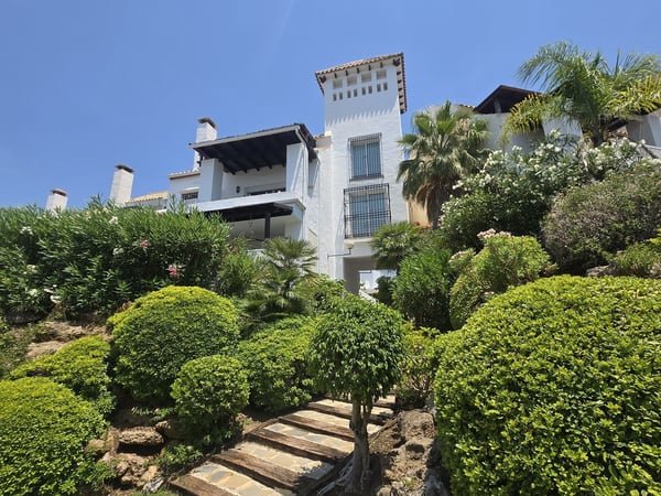 House in Nueva Andalucia - view 1