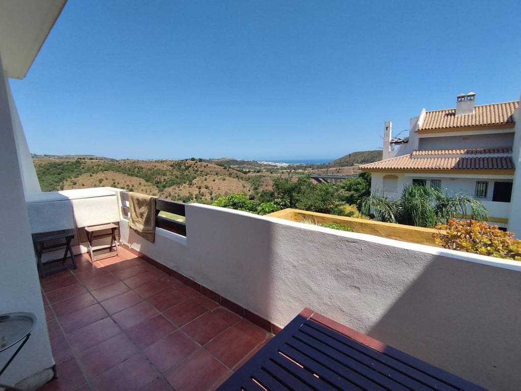 Apartment in La Cala De Mijas - Image 3