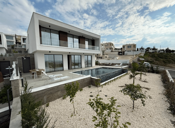 House in Chlorakas - view 1