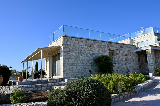 House in Kathikas - view 1