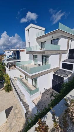 House in Chlorakas - view 1