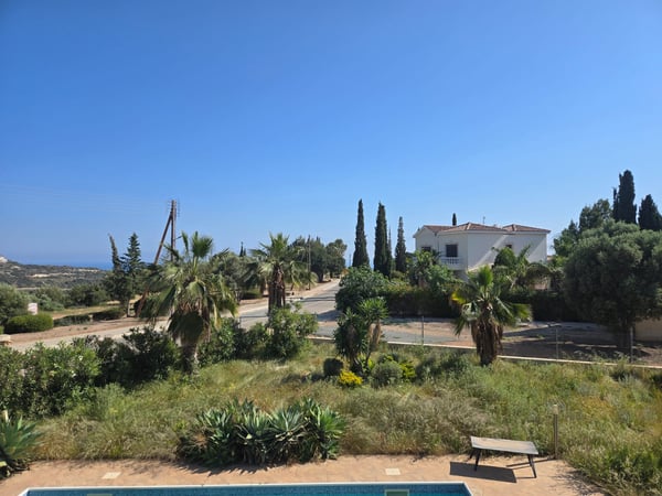House in Kouklia - view 1