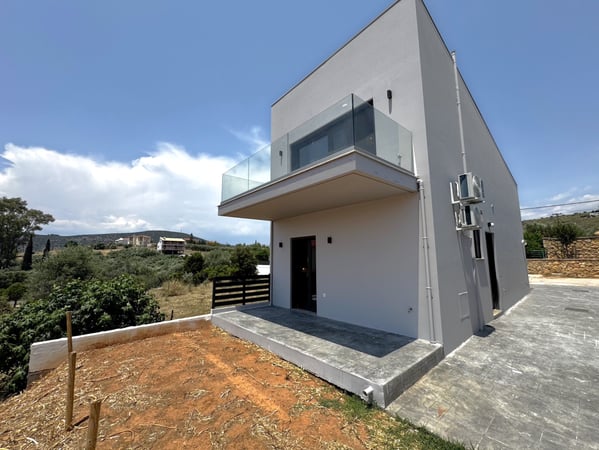 House in Lefkakia - view 1