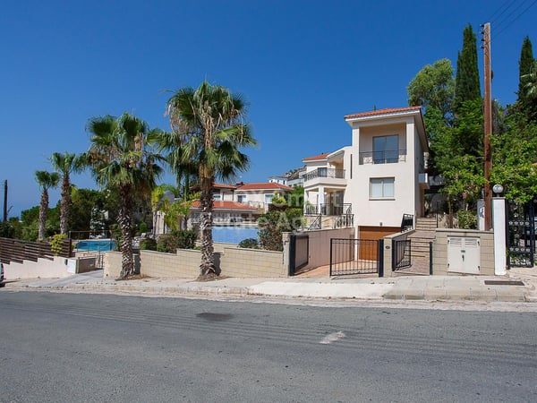 House in Pegeia - view 1