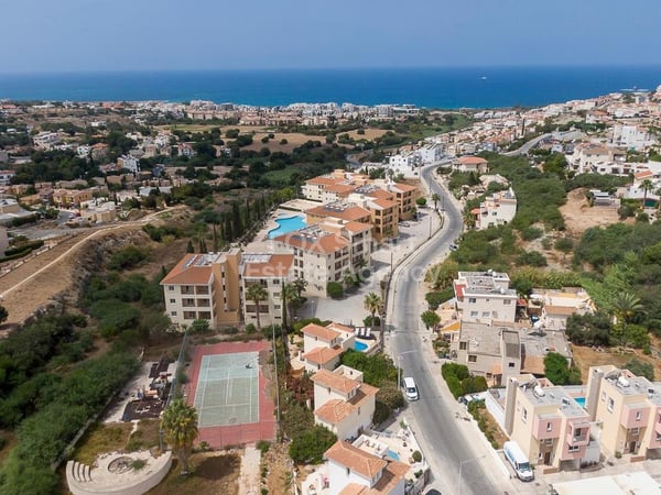 Apartment in Chlorakas - view 1