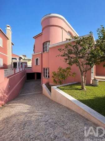 House in Montijo - view 1