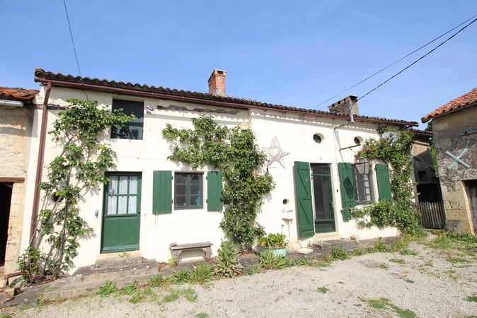 House in Jousse - view 1