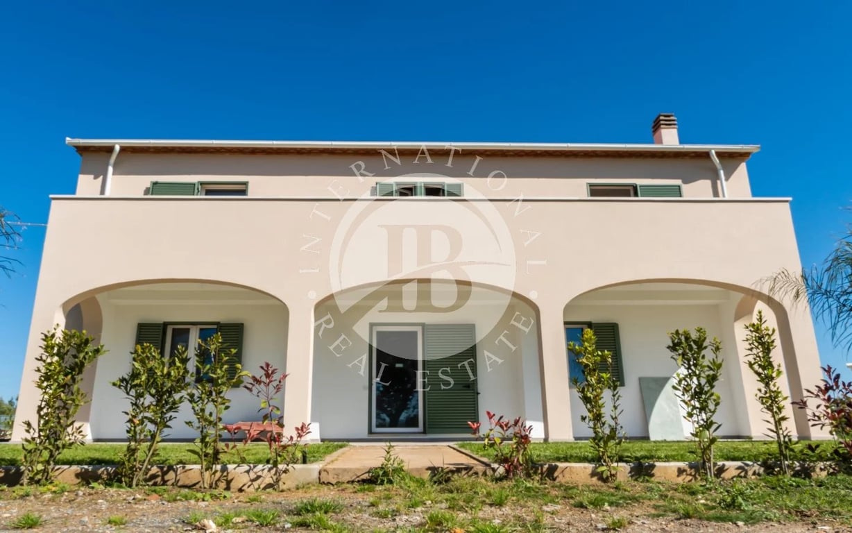 Villa in Bibbona - Image 2