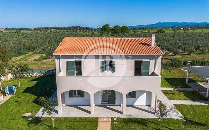 Villa in Bibbona - view 1