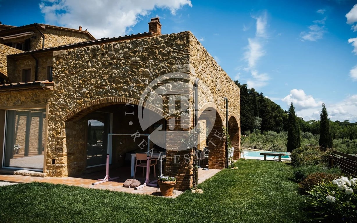 Villa in Casale Marittimo - Image 2