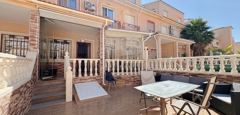 House in La Zenia - view 1