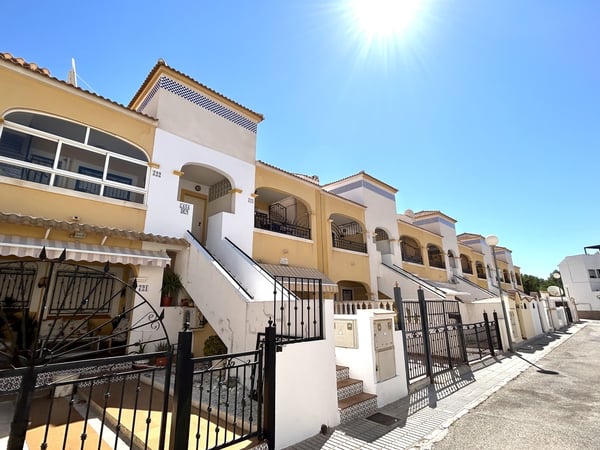 Penthouse in Residencia los Altos - view 1