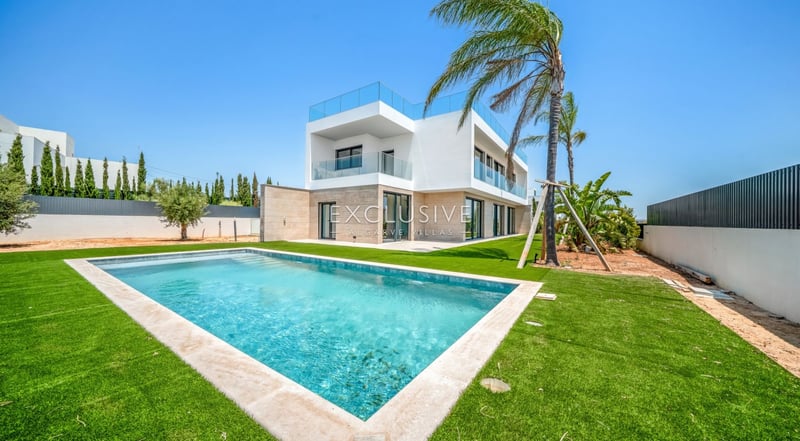 House in Armacao de Pera - view 1