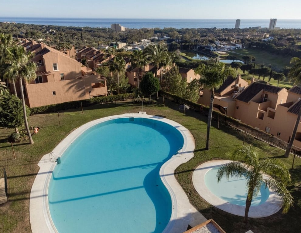 Apartment in Elviria