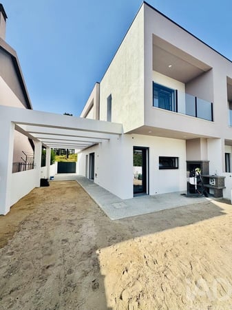 House in Fernao Ferro - view 1