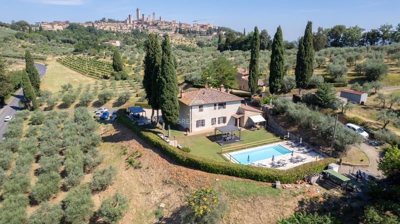 House in San Gimignano - view 1