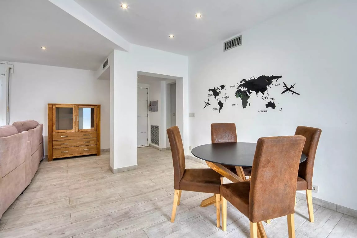 Chalet in Veinat de Sant Llorenc - Image 2