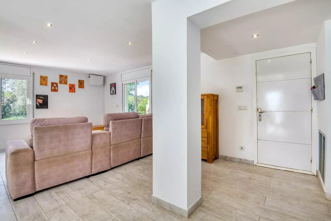 Chalet in Veinat de Sant Llorenc - Image 3