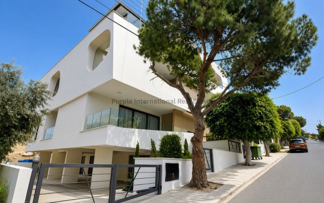 Apartment in Saint Paraskevi - view 1