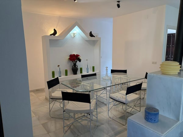 Villa in Artola - view 1