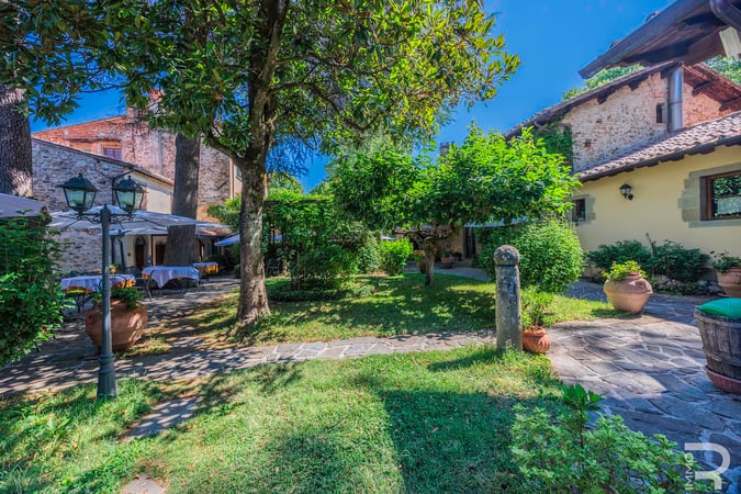 House in Poppi - view 1