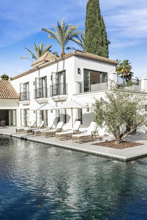 Villa in Nueva Andalucia - view 1