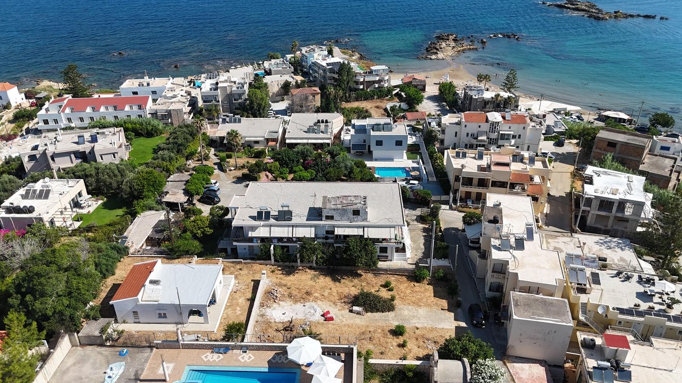 Land in Chania - Image 3