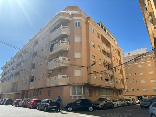 Apartment in Torrevieja - view 1