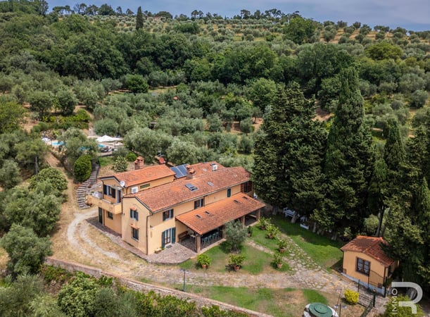 House in Monsummano Terme - view 1