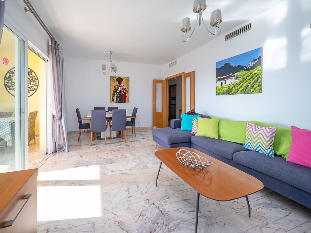 Apartment in La Cala De Mijas - Image 3