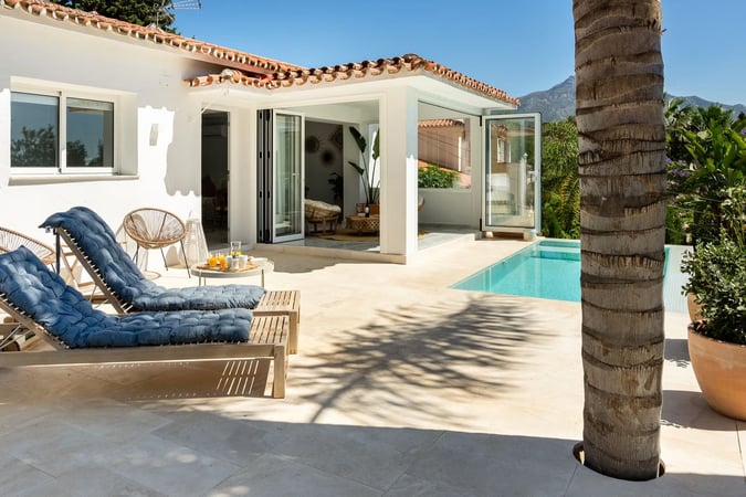 Villa in Malaga - view 1