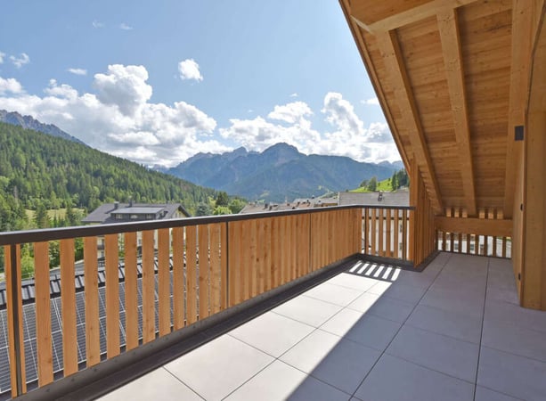 Villa in Valle San Silvestro - view 1