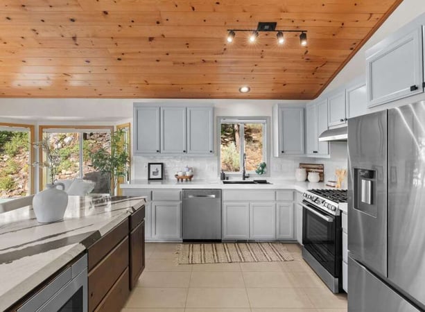 House in Truckee - view 1