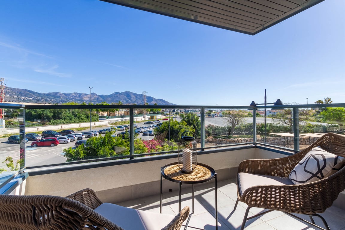 Apartment in Mijas Costa - Image 2