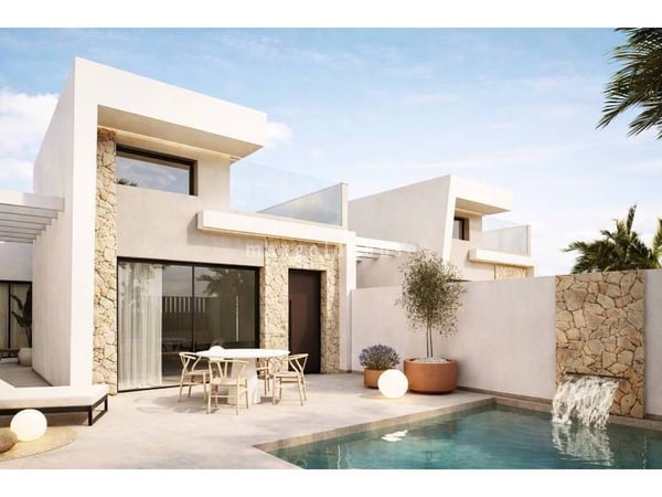 Villa in Los Alcazares - view 1