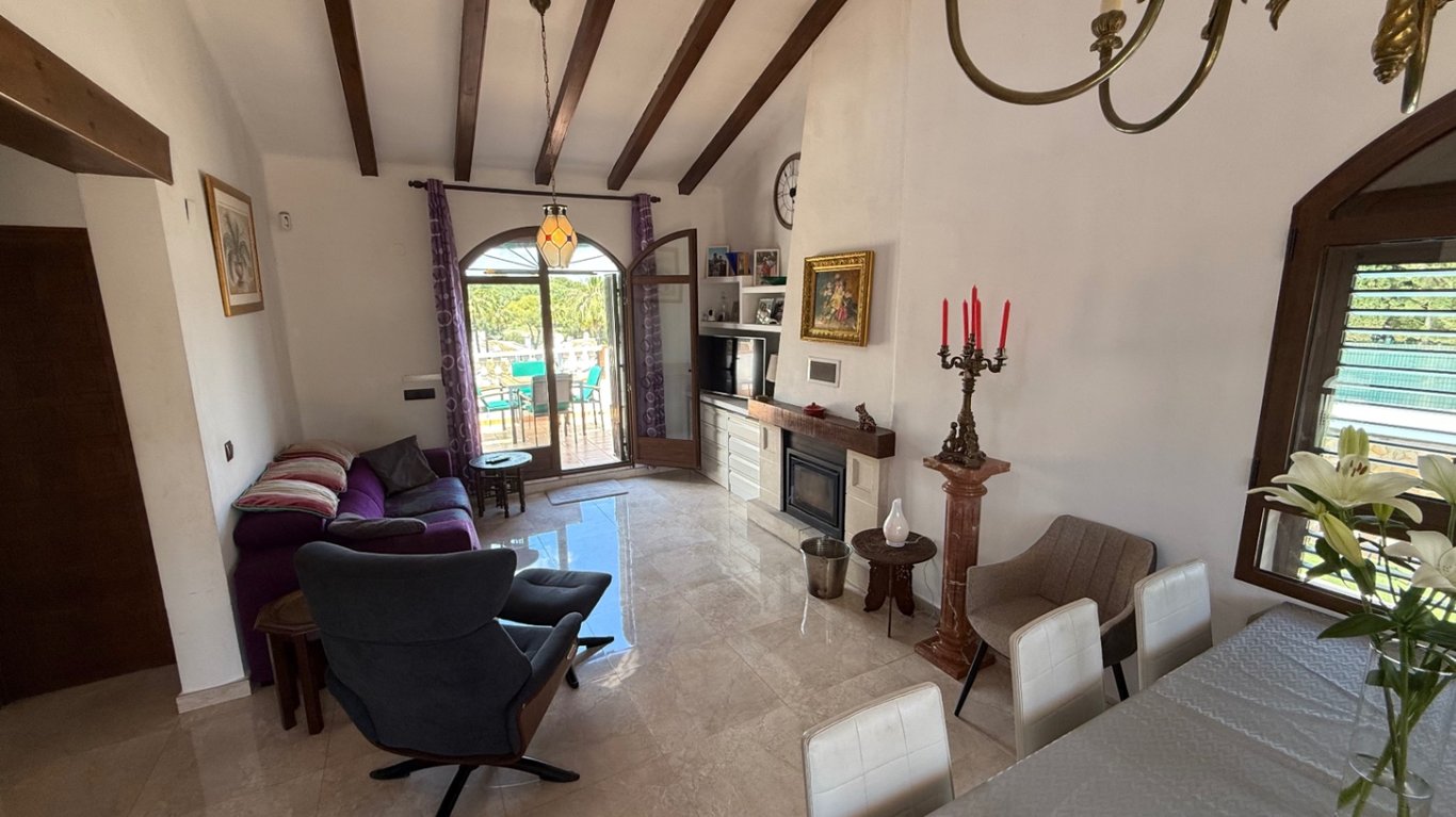 Villa in San Miguel de Salinas - Image 3
