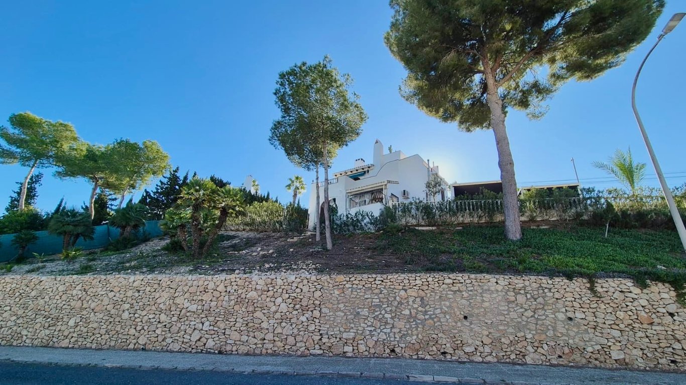 Villa in San Miguel de Salinas - Image 2