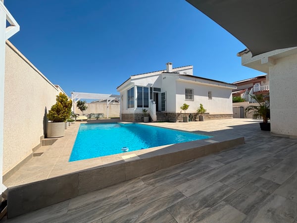 Villa in Ciudad Quesada - view 1