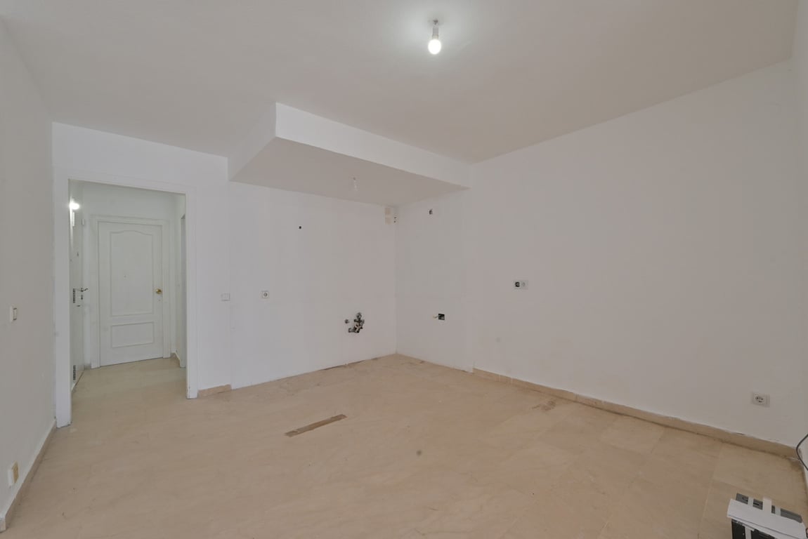 Apartment in Sitio de Calahonda - Image 3