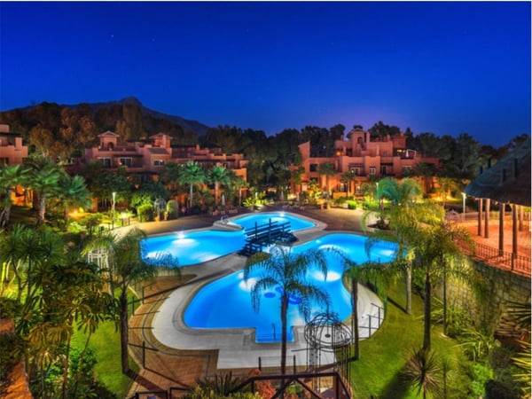Apartment in Nueva Andalucia - view 1