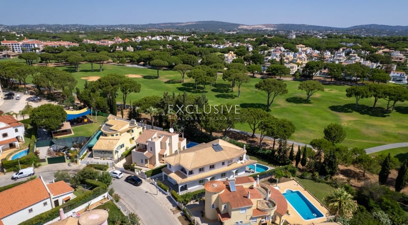 Villa in Vilamoura - view 1