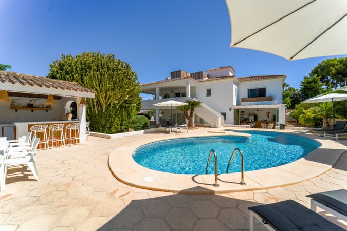 Villa in L'Albir - view 1