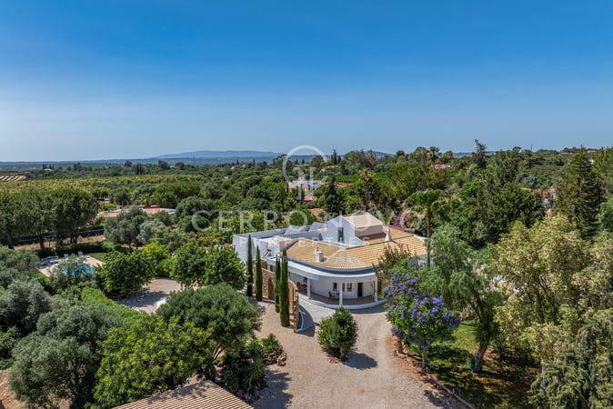 Villa in Gateiras - view 1