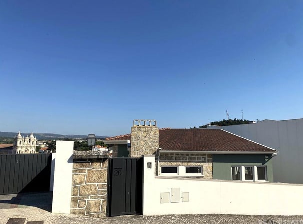 House in Vestiaria - view 1