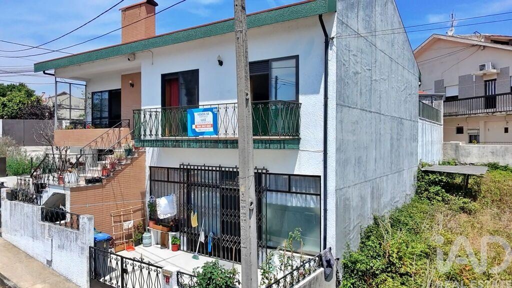 House in Milheiros - Image 3